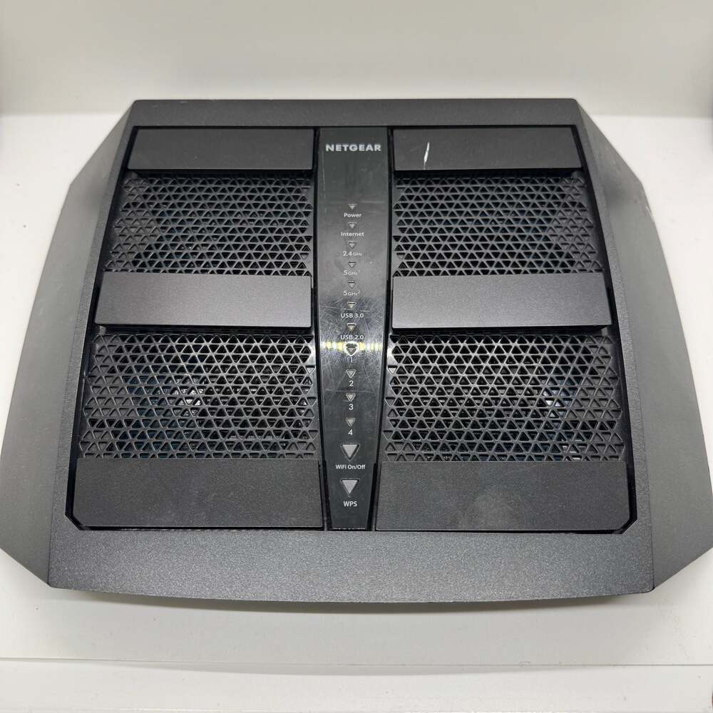 NETGEAR Nighthawk X6 AC3200 Tri-Band WiFi Router R8000